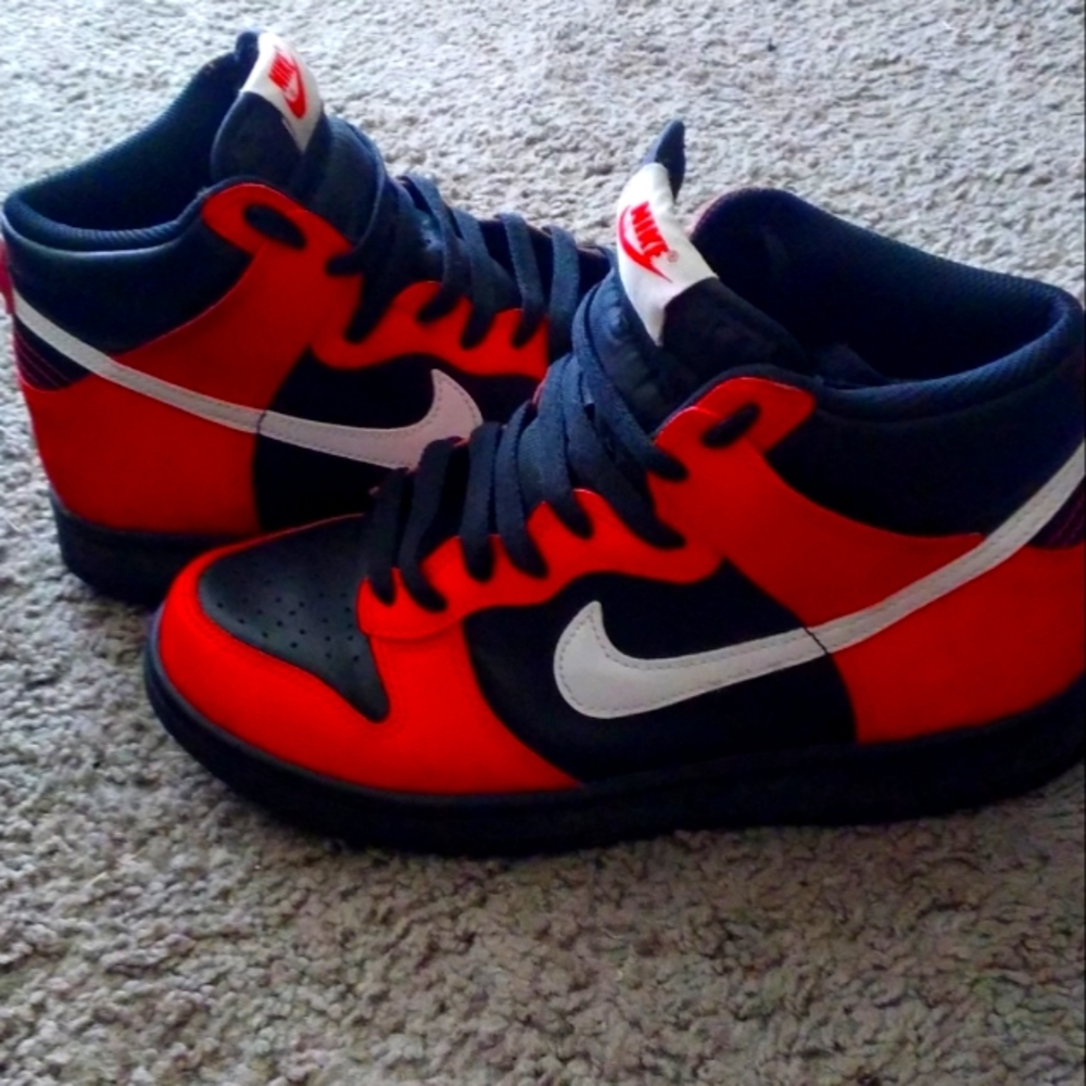 Nike Red, Black and White High tops Unisex size 6.5